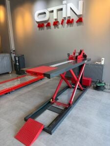 500 KG ELEKTRİKLİ MOTORSİKLET LİFTİ