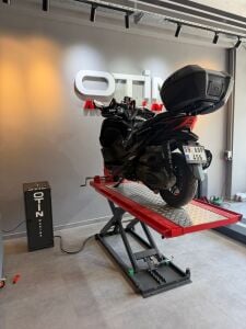 1 TON HİDROLİK MOTORSİKLET LİFTİ